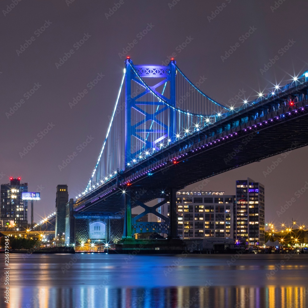 Fototapeta premium Ben Franklin Bridge at night