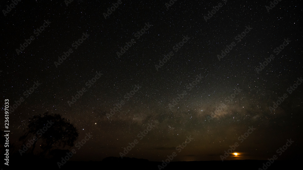 Fototapeta premium Galactic Moonset