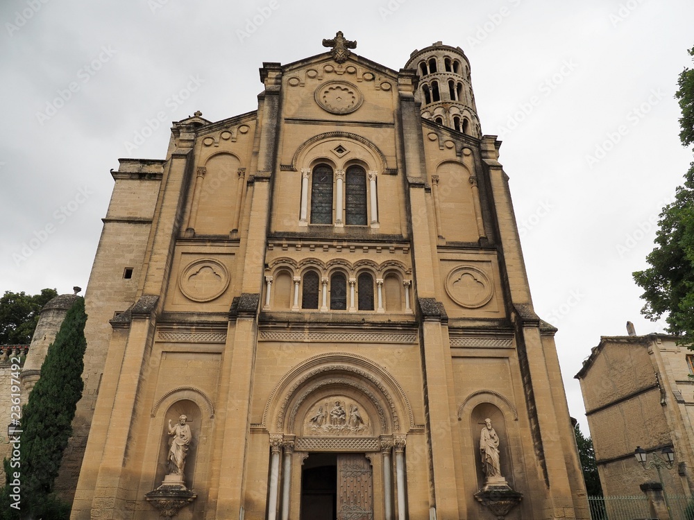 Uzès – gemütliche Kleinstadt in Frankreich - High Dynamic Range Image (HDR) - Ehemalige Kathedrale in Uzès
