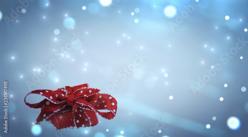 Weihnachtsgeschenk im Schne...