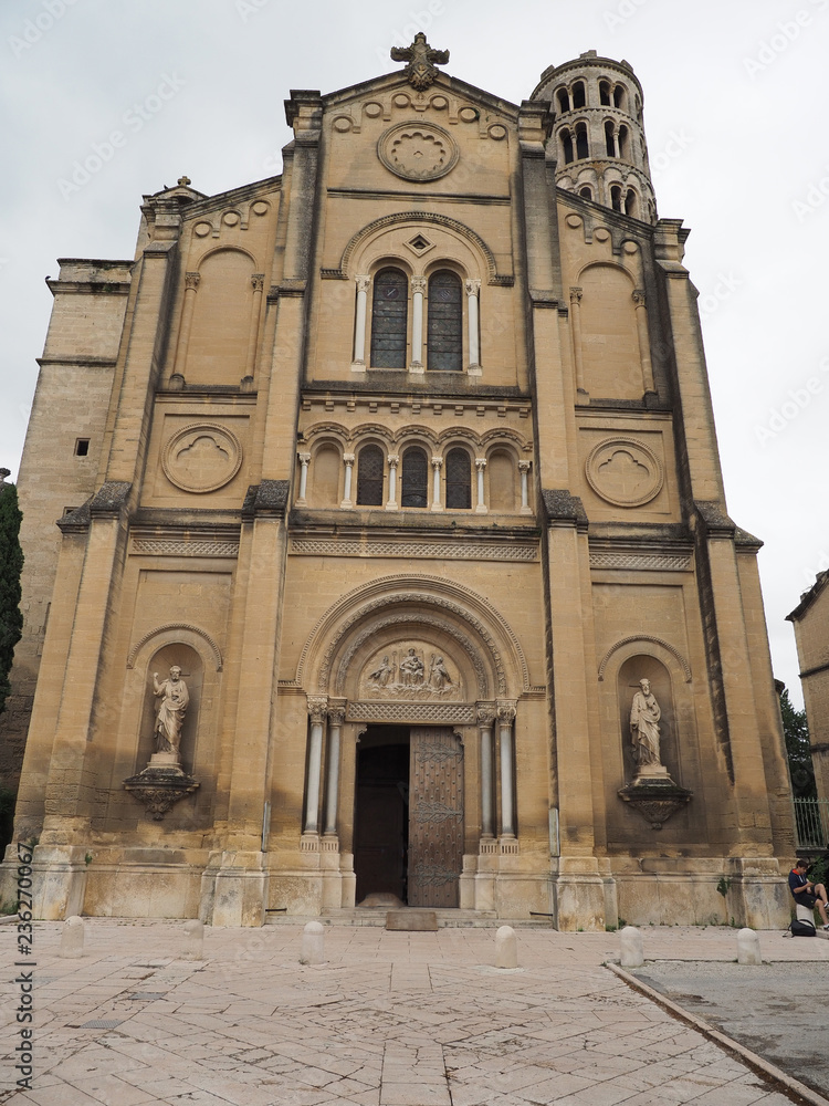 Uzès – gemütliche Kleinstadt in Frankreich - Ehemalige Kathedrale in Uzès
