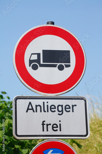 Verkehrsschilder photo