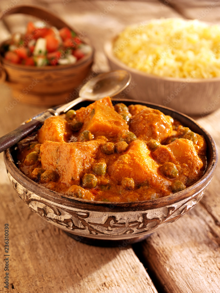 INDIAN ALOO MATAR CURRY WITH POTATOES AND PEAS INDIAN ALOO MATAR CURRY WITH POTATOES AND PEAS