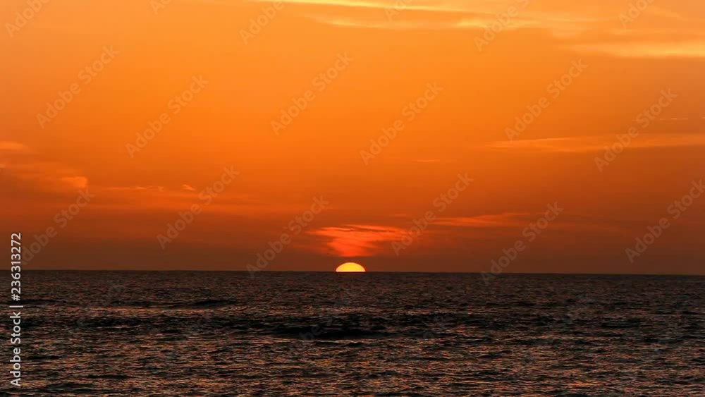伊平屋島の夕日 伊平屋島の夕日