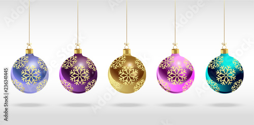 Christmas glass balls with a pattern of snowflakes. Set of realistic images. New Year's and Christmas.