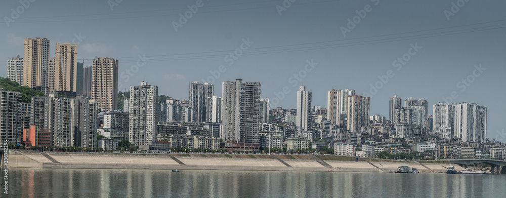 Fototapeta premium Stadt am Yangtse, China