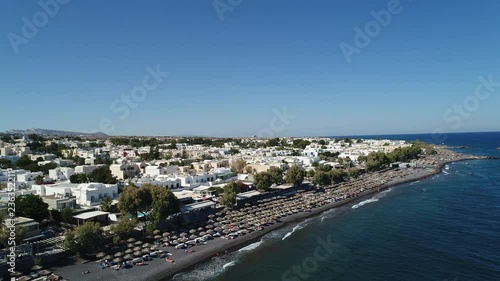 Wallpaper Mural Vidéo 4K Collection Grèce Cyclades : Village d' Oïa vu du ciel Torontodigital.ca