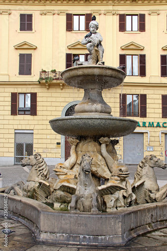 Ancona; la fontana di Piazza Roma