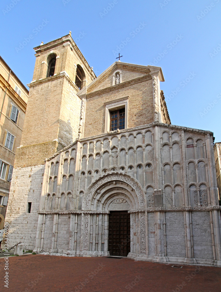 Ancona, chiesa romanica di Santa Maria della Piazza