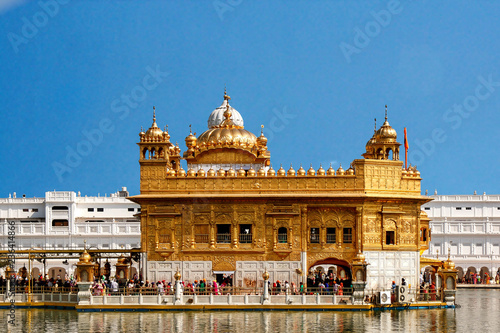 Quadro su tela daytime shot of golden temple in amritsar india