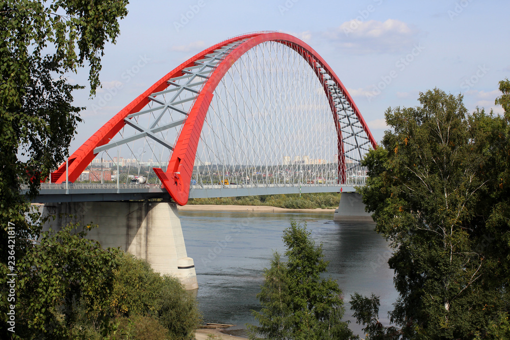 Fototapeta premium beautiful modern bridge in Novosibirsk Bugrinskij