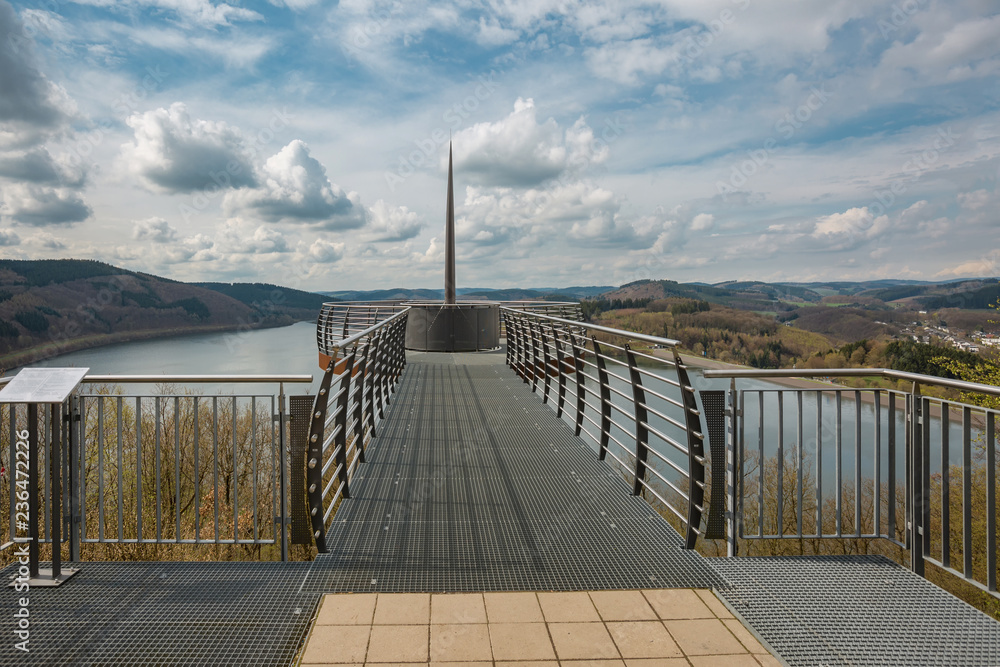 Blick vom Aussichtsturm über den Biggesee