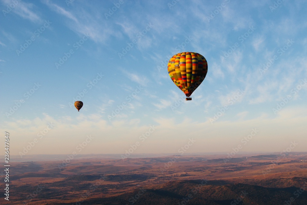 Fototapeta premium hot air balloon in the sky