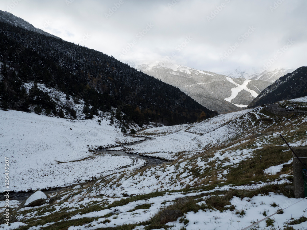 Paisaje nevado en Soldeu, Andorra, en el invierno de 2018