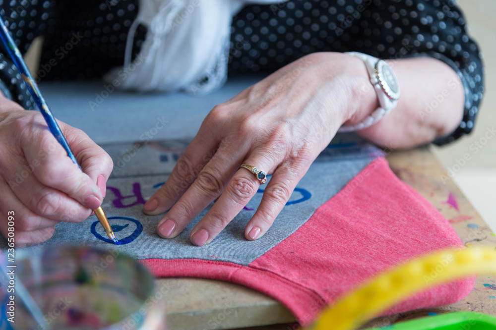 Obraz premium Diamonds Saphires, and Paint