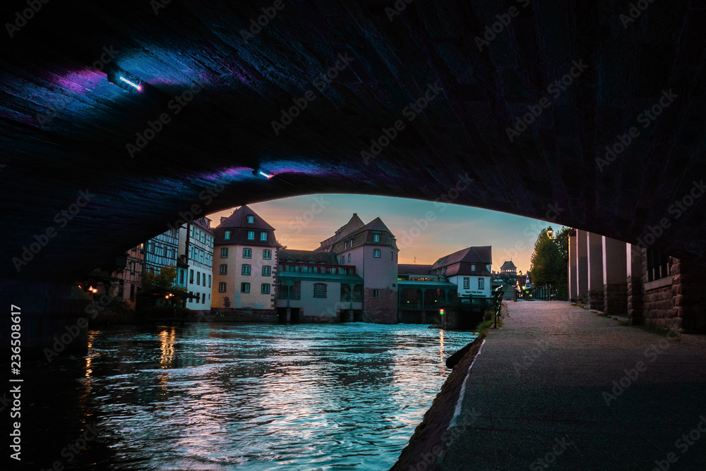 Case, canali, ponti e cielo di Strasburgo