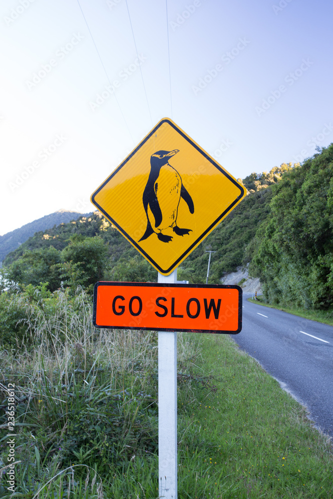 Warnhinweis auf Pinguine