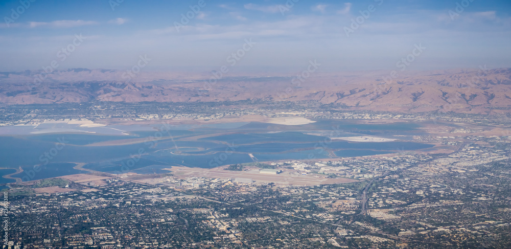 Aerial view of the towns of south San Francisco bay (Mountain View, Sunnyvale, Milpitas), Silicon Valley, California