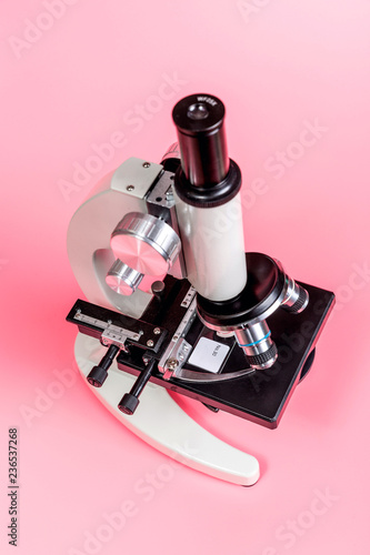 Pink on the microscope