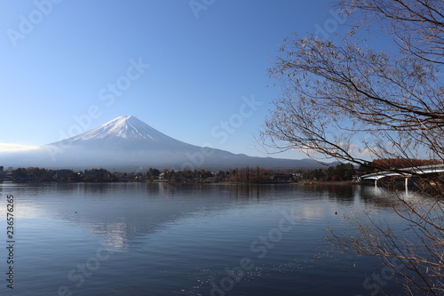 世界遺産・富士山と河口湖 © master