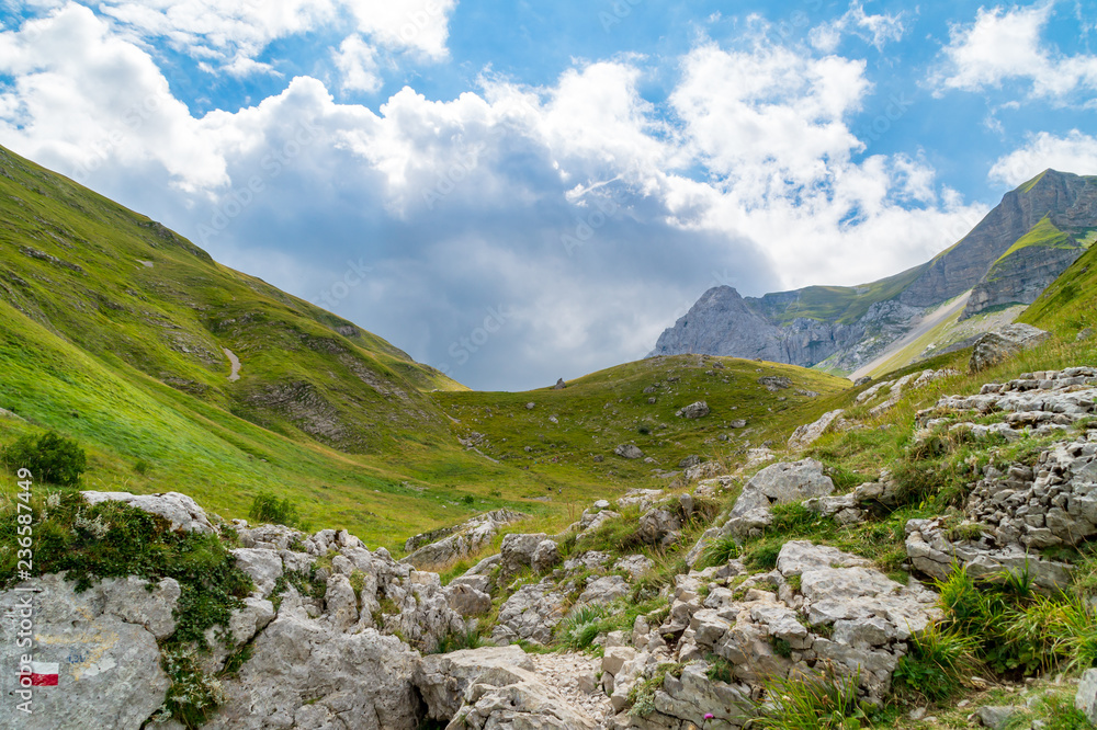 sentiero da Foce al lago di Pilato