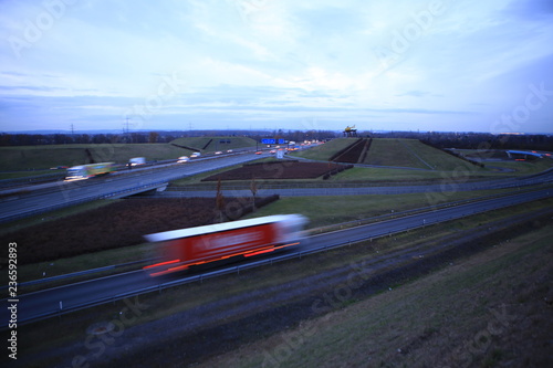 TRANSPORT   LKW   Autobahn