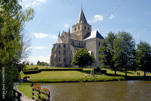 Abbaye de Cerizy-la-Forêt, perle de l’art roman, cette Abbaye fut fondée en 1032, département de la Manche, France 