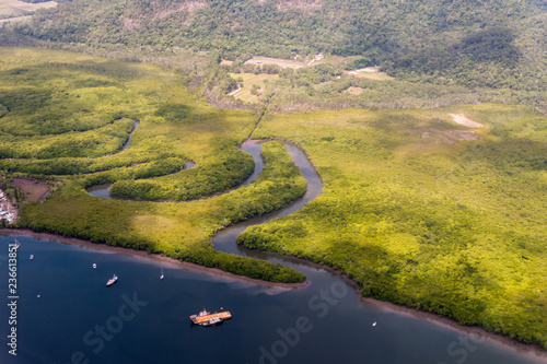 Luftbild - Landschaft am Chinaman Creek - Regenwald photo