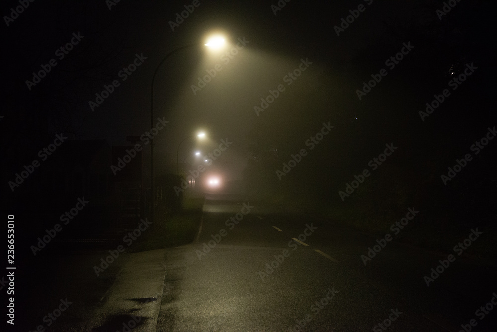 Nebel strasse nacht