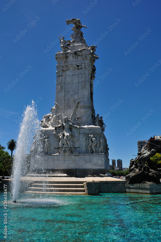 Obraz premium Monumento a los españoles