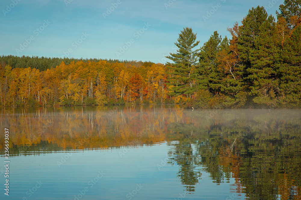 Fototapeta premium September Fall Colors lakeshore reflection 