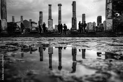 Foto Black and white view from Magnesia Ancient City, Magnesium and Maeandrum