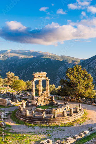 Fototapet Temple of Athena Pronaia in ancient Delphi, Greece
