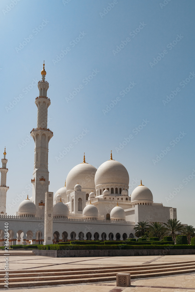 View of the Sheikh Zayed Grand Mosque in Abu Dhabi