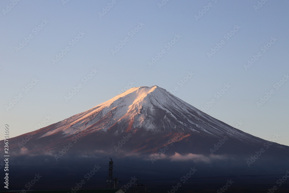 Fototapeta premium 河口湖から見た富士山