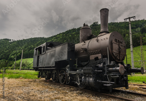 schwarze dampflokomotive