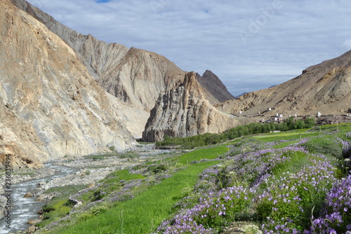 Scenery and stupas along the Markha Valley trek