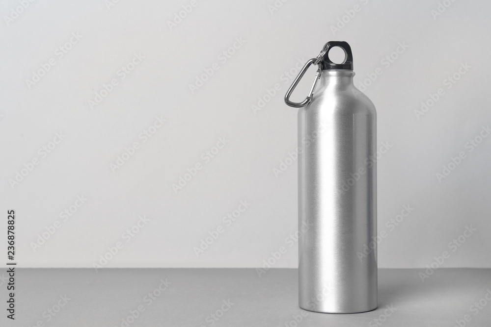 Obraz premium Sport bottle with space for text on light background
