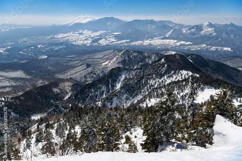 四阿山から見た浅間山 © backpacker