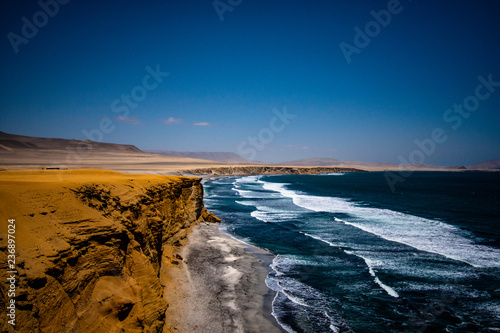 Where desert meets the sea © Ralph