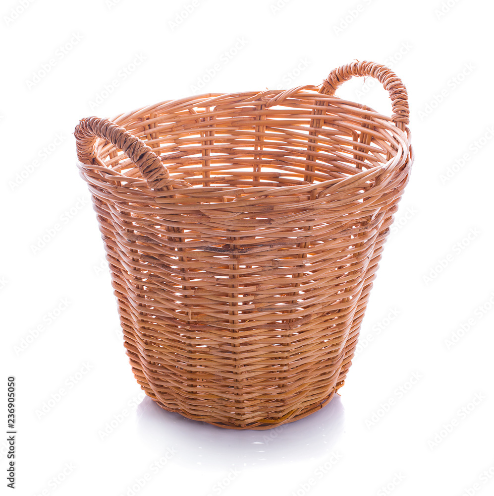 Obraz premium Basket isolated on white background