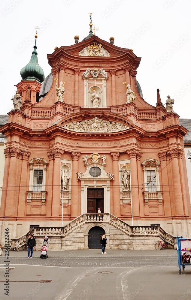 Würzburg, Neumünsterkirche, Fassade, barock