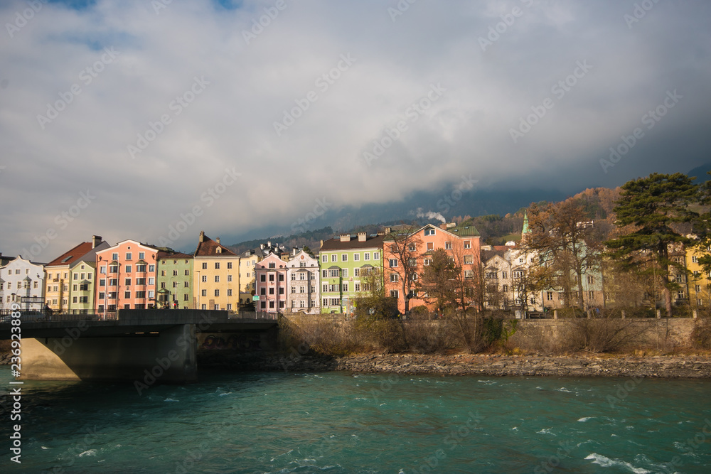 Ponte sul fiume Inn ad Innsbruck in Austria