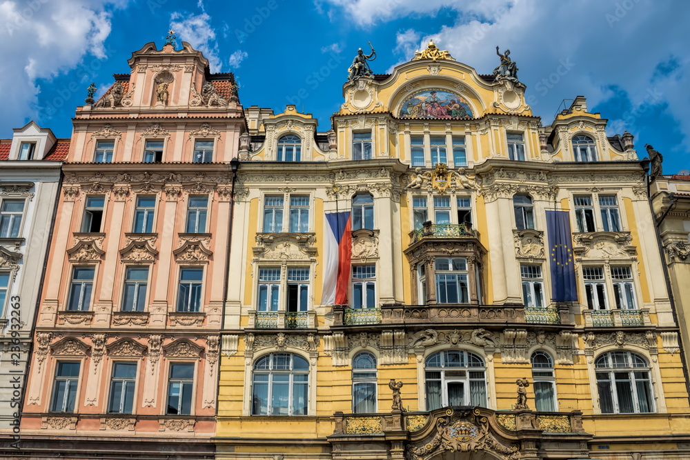 Prag, Sanierte Häuser