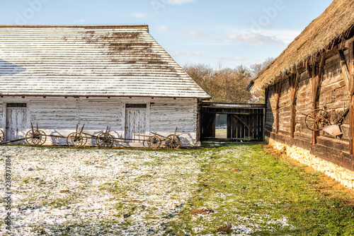 Fototapeta Naklejka Na Ścianę i Meble -  bieszczady zima 