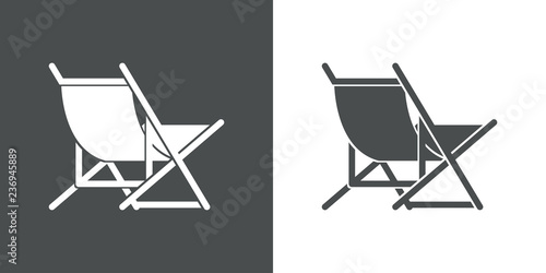 Icono plano silla de playa espacio negativo en gris y blanco