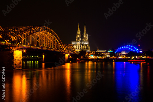 Köln, Hohenzollernbrücke, Kölner Dom, Rhein, Skyline