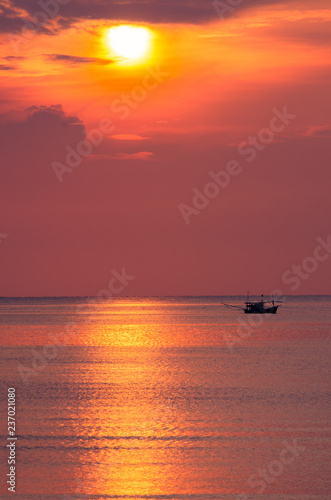 Scenic view of beautiful sunset above the sea