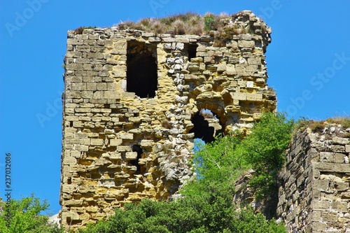 châteaux fort des bords du rhones photo