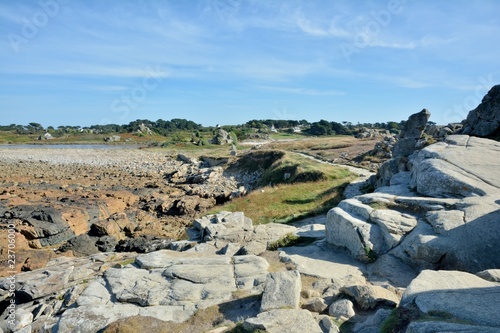 Le site du gouffre à Plougrescant en Bretagne. France